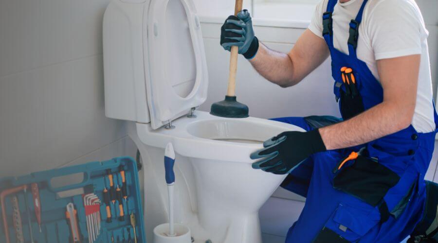 Expert burst pipe repair services in Lake Forest, IL